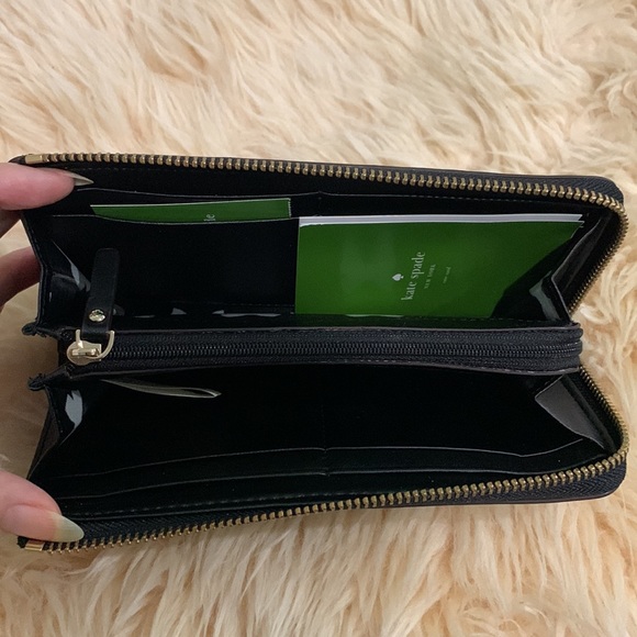NWT Kate Spade Striped Patent Leather Wallet - Picture 5 of 12